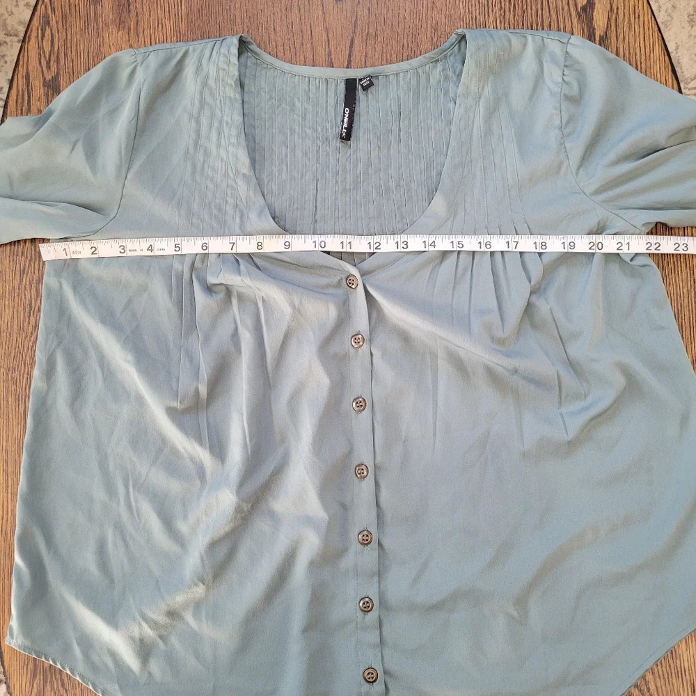 O'Neill Greenish Blue Deep V-neckline Button Down Blouse Size Women's Medium - Picture 7 of 10
